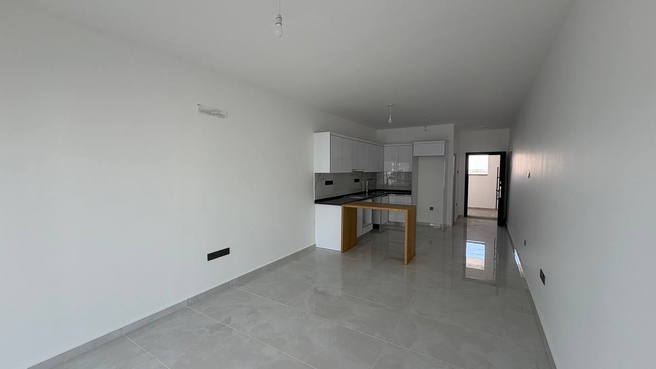 Фото 1 из 1: Продажа 46+8, Лонг Бич, Искеле