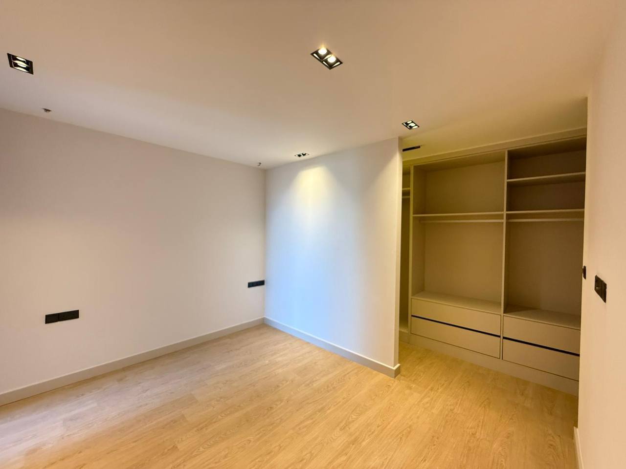 Photo 3 of 3: Rent 3+1, Kyrenia (Girne)