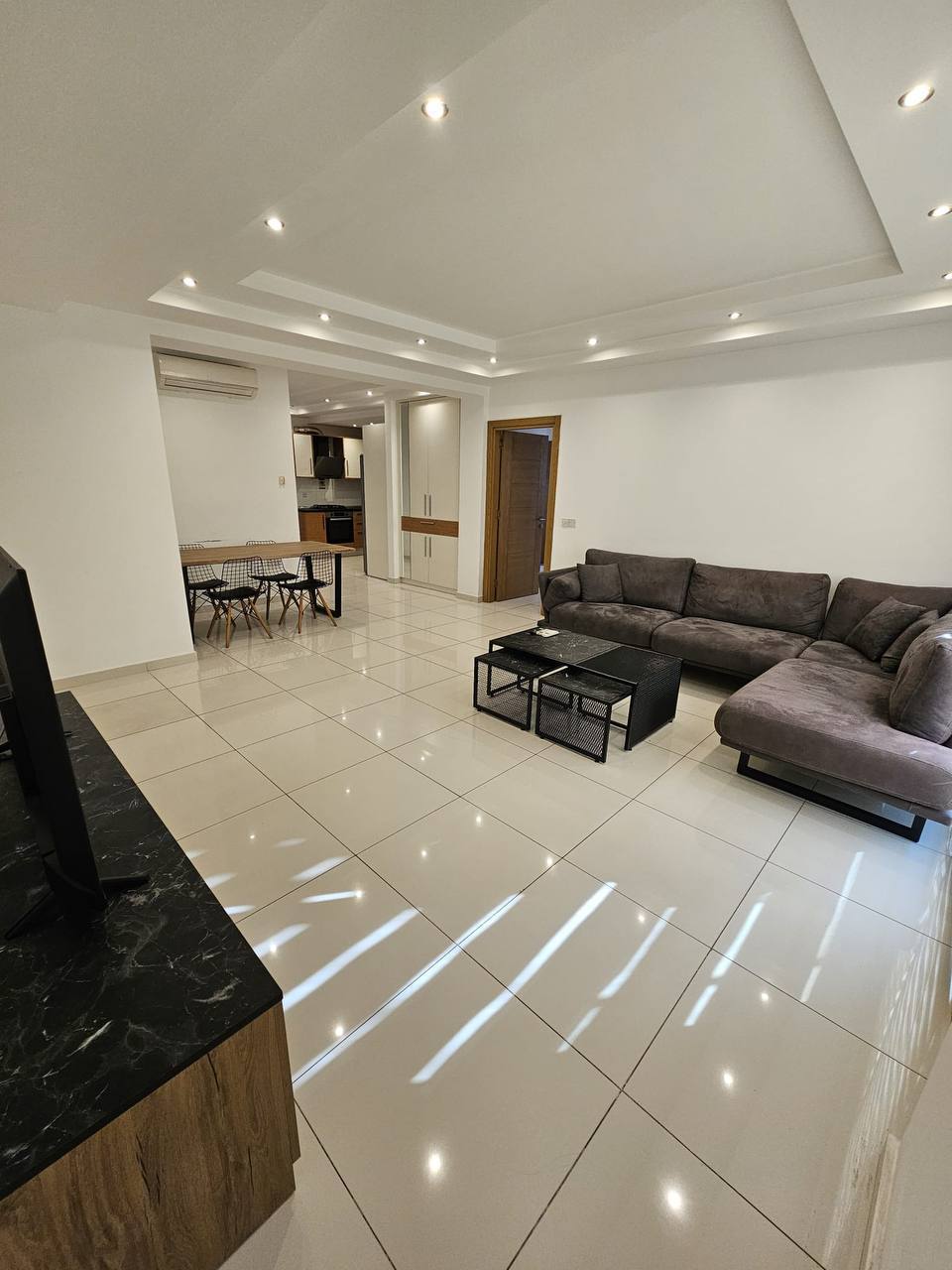 Photo 1 of 3: Rent 2+1, Kyrenia (Girne)