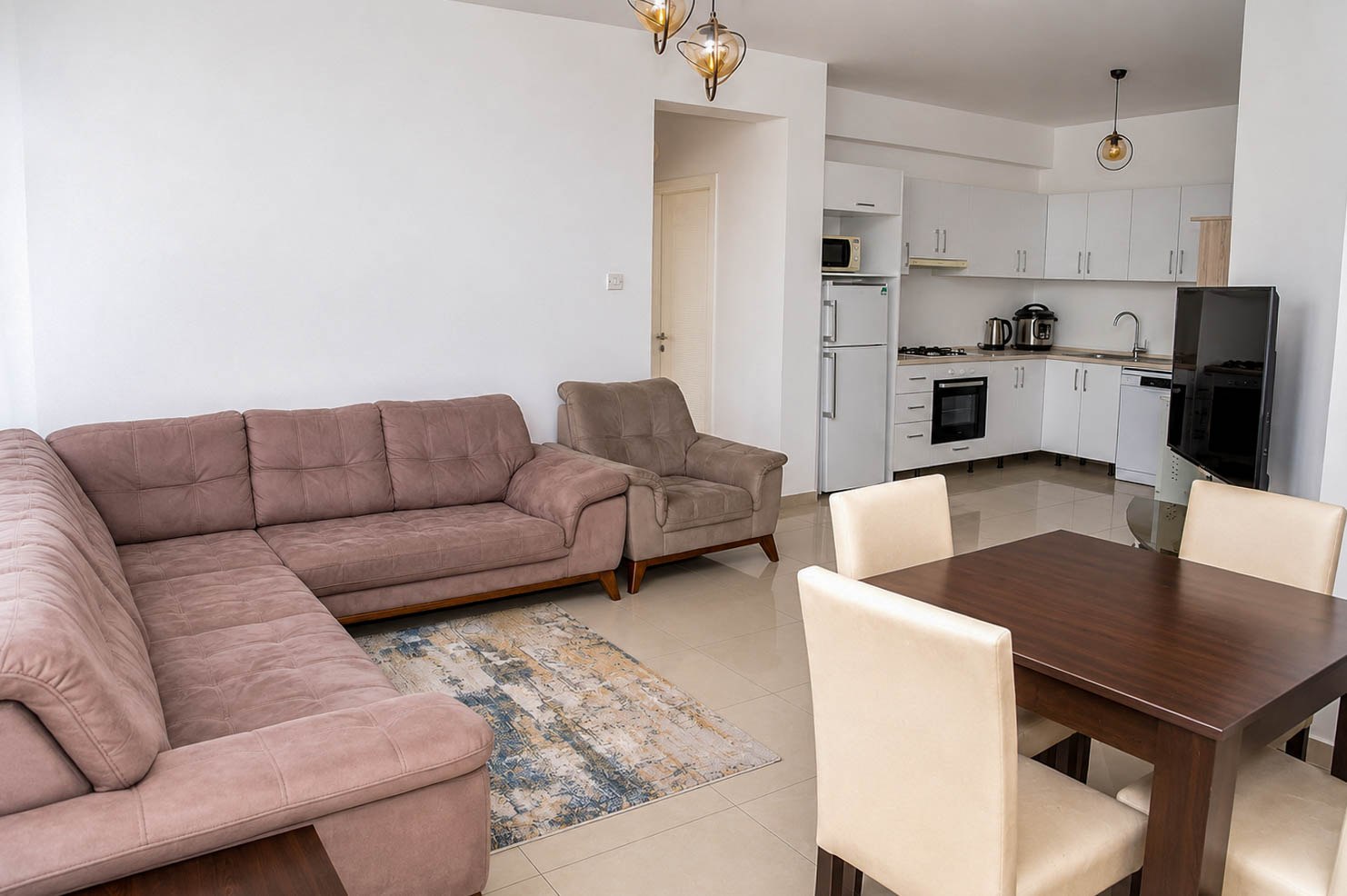 Фото 2 из 3: Продажа 2+1, Лапта, Гирне
