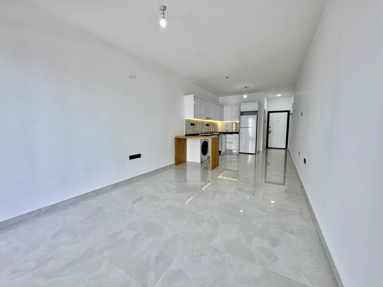Фото 3 из 3: Продажа Студия, Лонг Бич, Искеле