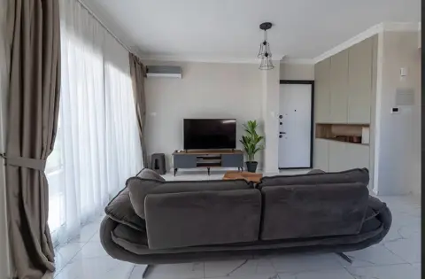 Продажа 1+1, Лонг Бич, Искеле